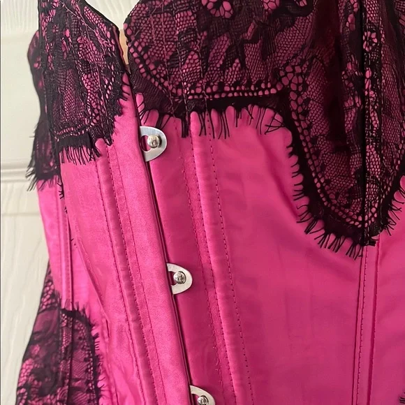 ADORE ME MAHOGANY LACE CORSET Size Medium Mean Girls - Picture 3 of 8